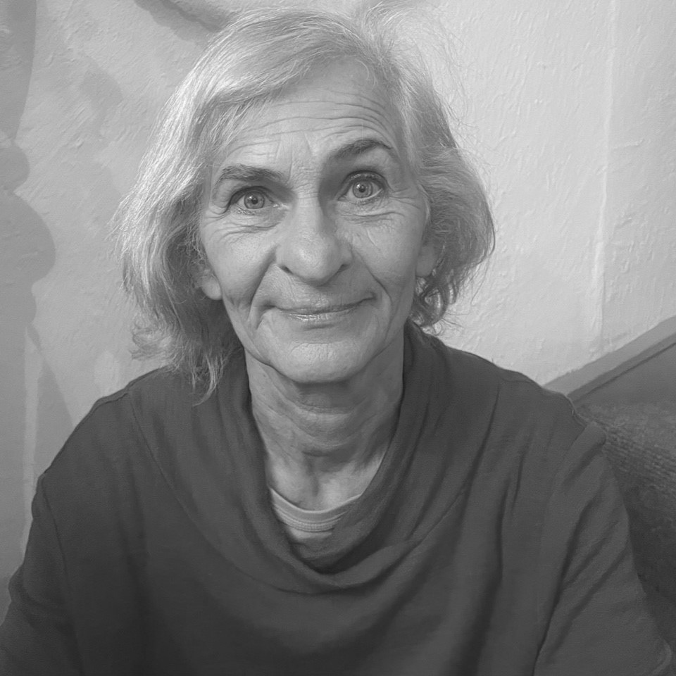 Ceri Hutton